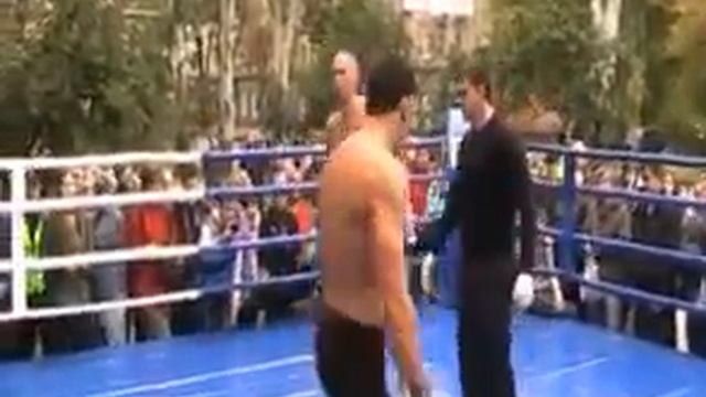 Ренат Лятифов vs Дмитрий Хугдик смотреть онлайн