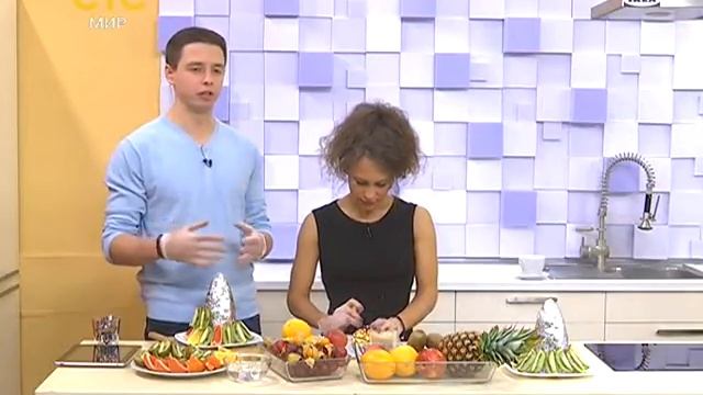 Отмечаем день рождения Деда Мороза в утренней программе со специалистом по карвингу! смотреть онлайн