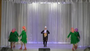 Марийский танцевальный коллектив "Ош пеледыш"  МКУК МРЦКД, танец "Круговая".