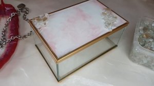 Шкатулка с эпоксидной смолой.