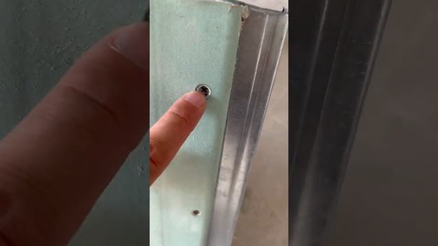 Почему трещат потолки из гипсокартон - вот вам ответ. Полезно? Напишите в комментариях смотреть онлайн