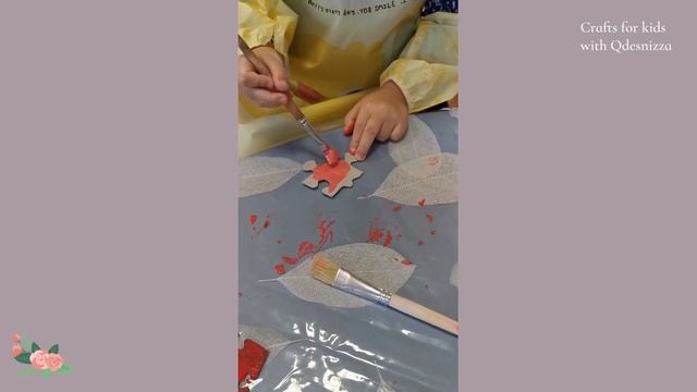 Дерево дружбы. Рисование красками + аппликация. Поделки для детей с Qdesnizza. смотреть онлайн