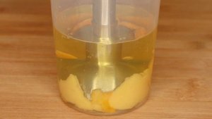 Домашний майонез за 2 минуты . Магазинный больше не покупаю / Homemade mayonnaise . Еng sub