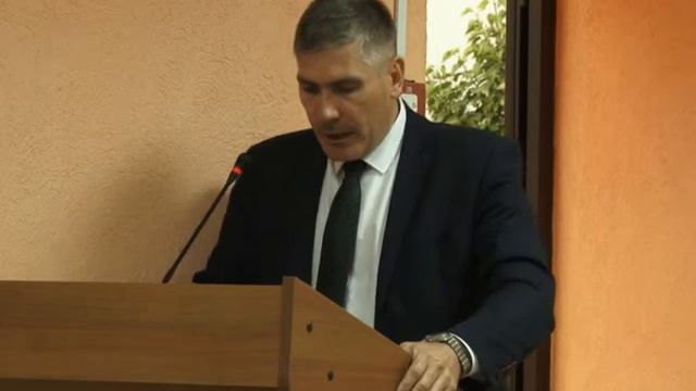 Глава района продолжает встречи с жителями микрорайонов города смотреть онлайн