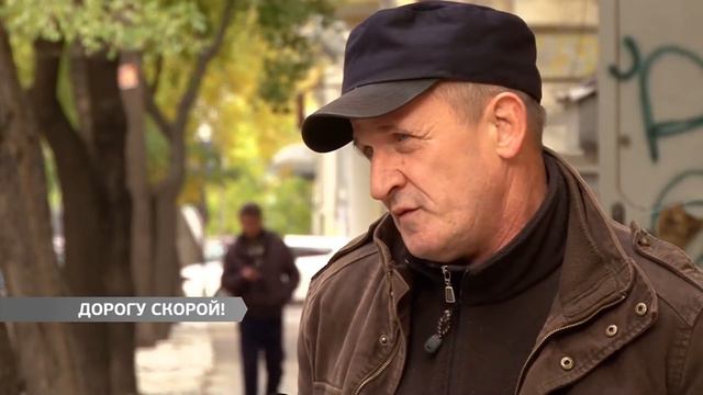 Одесские водители часто не пропускают спецтранспорт: скорую и патрульных смотреть онлайн