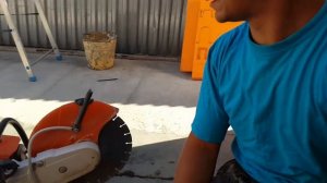 Режу бетонную площадку бензиновым бетонорезом Stihl TS700 или T5700