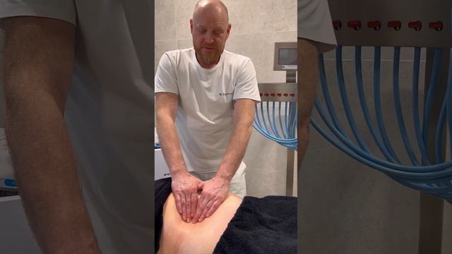 Остеопат. Висцеральный массаж. смотреть онлайн