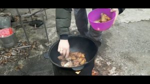 СОЧНАЯ УТКА С ОВОЩАМИ В КАЗАНЕ НА КОСТРЕ