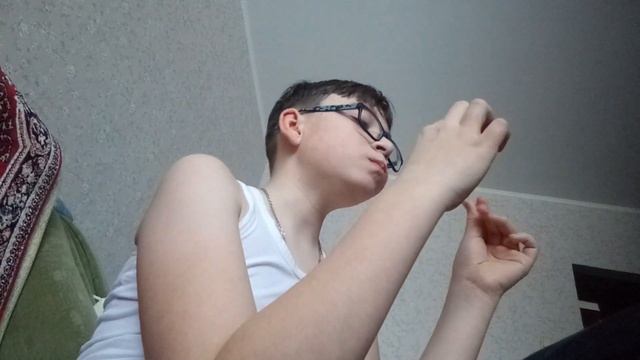 мукбанк ем чизбургер из KFC смотреть онлайн