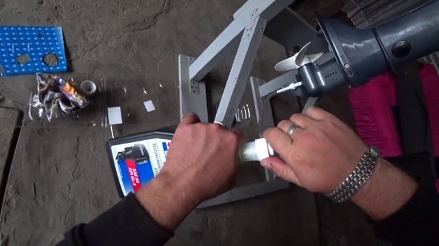 ЗАМЕНА МАСЛА В ТАРПОН 5.Насос для замены масла в редукторе лодочного мотора с WILDBiERRIS смотреть онлайн