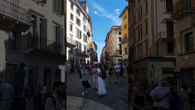 Piazza delle Erbe | Verona | VR #piazza #verona #romeojuliet