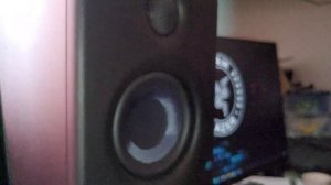 Presonus Eris E3.5 bass test