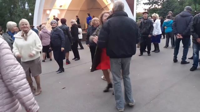 С ТОБОЮ РАЙ НА ЗЕМЛЕ!???/СУПЕР ПЕСНЯ И ТАНЦЫ В ПАРКЕ ГОРЬКОГО ХАРЬКОВ СЕНТЯБРЬ 2021 смотреть онлайн