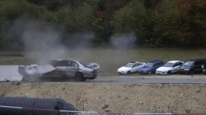 Что будет, если врезаться на скорости под 200 км/ч