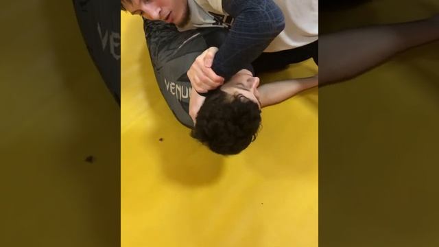 Плавный переход с анаконды на рычаг руки#bjj#grappling#грэпплинг