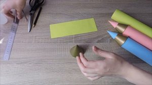 Карандаши декоративные для фотозоны из картонной втулки от бумажных полотенец.