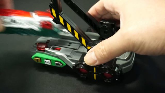 キャラデコクリスマス 仮面ライダードライブ シフトホーリークリスマス & 烈車戦隊トッキュウジャー クリスマスケーキ レッドレッシャークリスマス特別ver限定おまけ付き смотреть онлайн