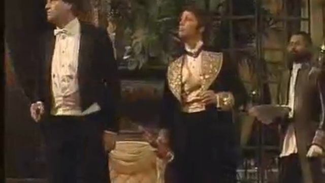 Brigitte Fassbaender as Prinz Orlofsky смотреть онлайн