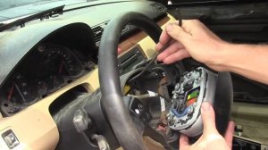 Volkswagen Passat В6 Airbag подушка безопасности руля . Как снять ?