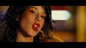 "Револьвер". Сцена в ресторане.