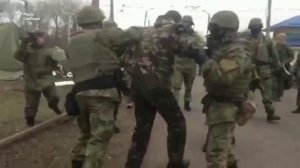 Сторонники торговой блокады Донбасса ночью ворвали...ных администраций в нескольких регионах Украины