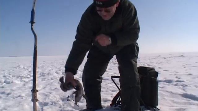 Зимняя ловля налима на Онежском озере