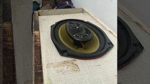Автомобильный динамик в ЧВ.