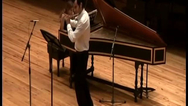 Ysmael Reyes, flute - Sonata in E major, BWV 1035, movement II, Johann Sebastian Bach смотреть онлайн