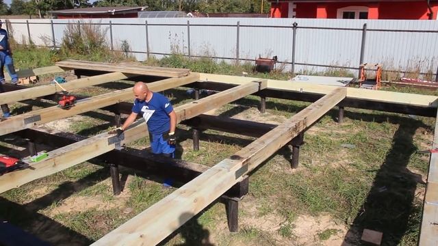 2.2. Строим каркасный дом. Обвязка винтовых свай брусом (не стандартный вариант) Строй и Живи смотреть онлайн