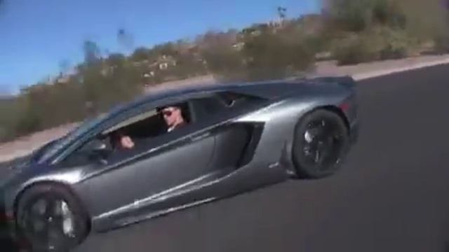 Bugatti Veyron VS Lamborghini Aventador VS Mercedes SLR McLaren смотреть онлайн