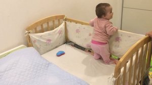 Как развивается младенец (как ползает по-пластунски, как встает на ножки)