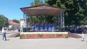 Разбудил меня стон