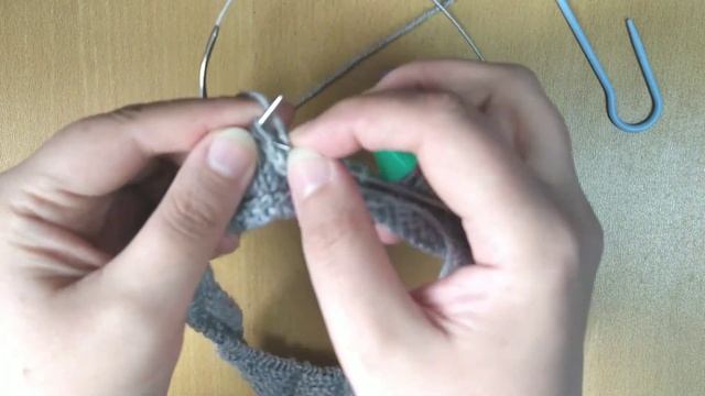 Вязаная повязка на голову. Как связать. Красиво и просто. Повязка вязаная спицами. Мастер класс смотреть онлайн