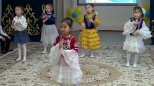 Казахский ТАНЕЦ для ДЕВОЧЕК в детском саду на День Независимости. Наурыз. Dance in kindergarten.