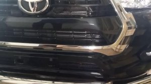 Защитная сетка радиатора для Toyota Hilux