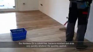 Нанесение масла с твердым воском обработка пола Glimtrex