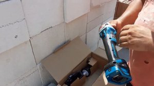 makita dga 511 z ( UNBOXING )