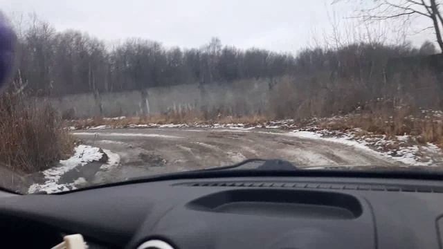Первый урок вождения в автошколе.