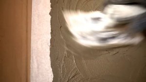 ДЕКОРАТИВНАЯ  ШТУКАТУРКА  ИЗ ПЛИТОЧНОГО КЛЕЯ  Нанесение фактуры )