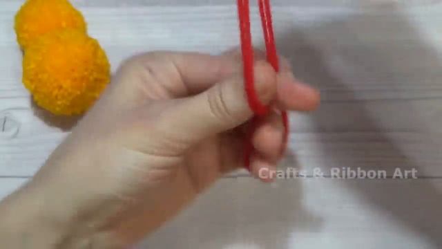 Super Easy Pom Pom Chicken Making Idea with Fingers - DIY Pom Pom Chick - How to Make Yarn Chicken смотреть онлайн