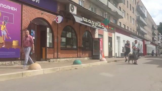 2022-07-06. Аптека ЛекОптТорг вход.