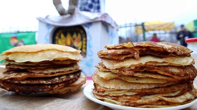 ПОЗДРАВЛЕНИЕ С МАСЛЕНИЦЕЙ смотреть онлайн