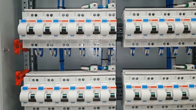 Щит ABB Twin Line розеточных групп. Инстаграм @nelikdulatov. смотреть онлайн