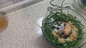 Паста из чесночных стрелок и лебеды