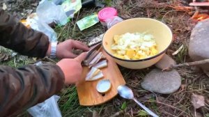 24-ЧАСА НА ОЗЕРЕ! ОХОТА С РОГАТКОЙ! ГОТОВИМ ЖАРКОЕ В СКОВОРОДЕ!