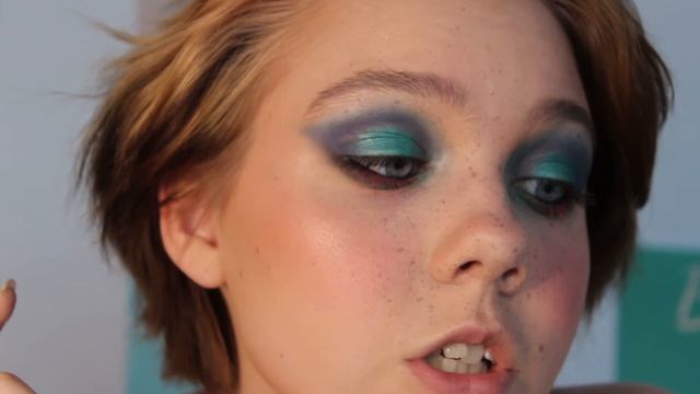 МАКИЯЖ МОЕЙ ПЕРВОЙ ПАЛЕТКОЙ /2 макияжа / Makeup Revolution - Mermaids Heart смотреть онлайн