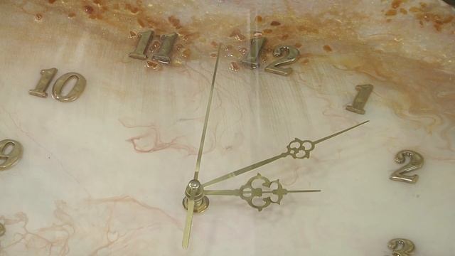 Традиционная выставка местных художников "Осенний вернисаж" открылась в Музее современного искусств