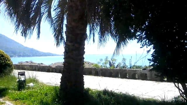 Абхазия,Гагры , старый город , цены в кафе . смотреть онлайн