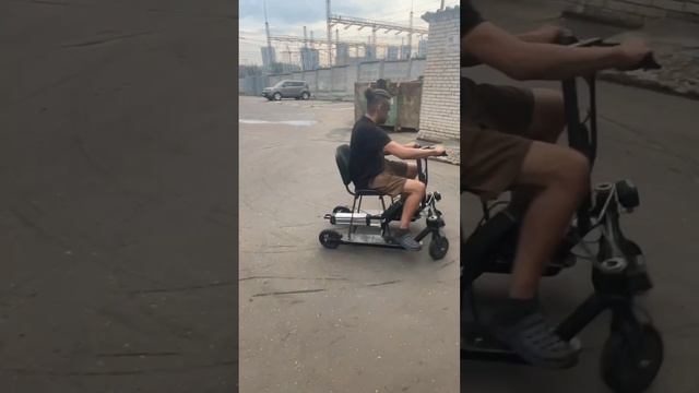 электромобиль из двух самокатов