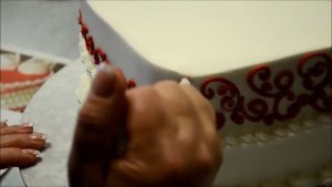 Украшение тортов | Как украсить торт в форме сердца пошагово❤